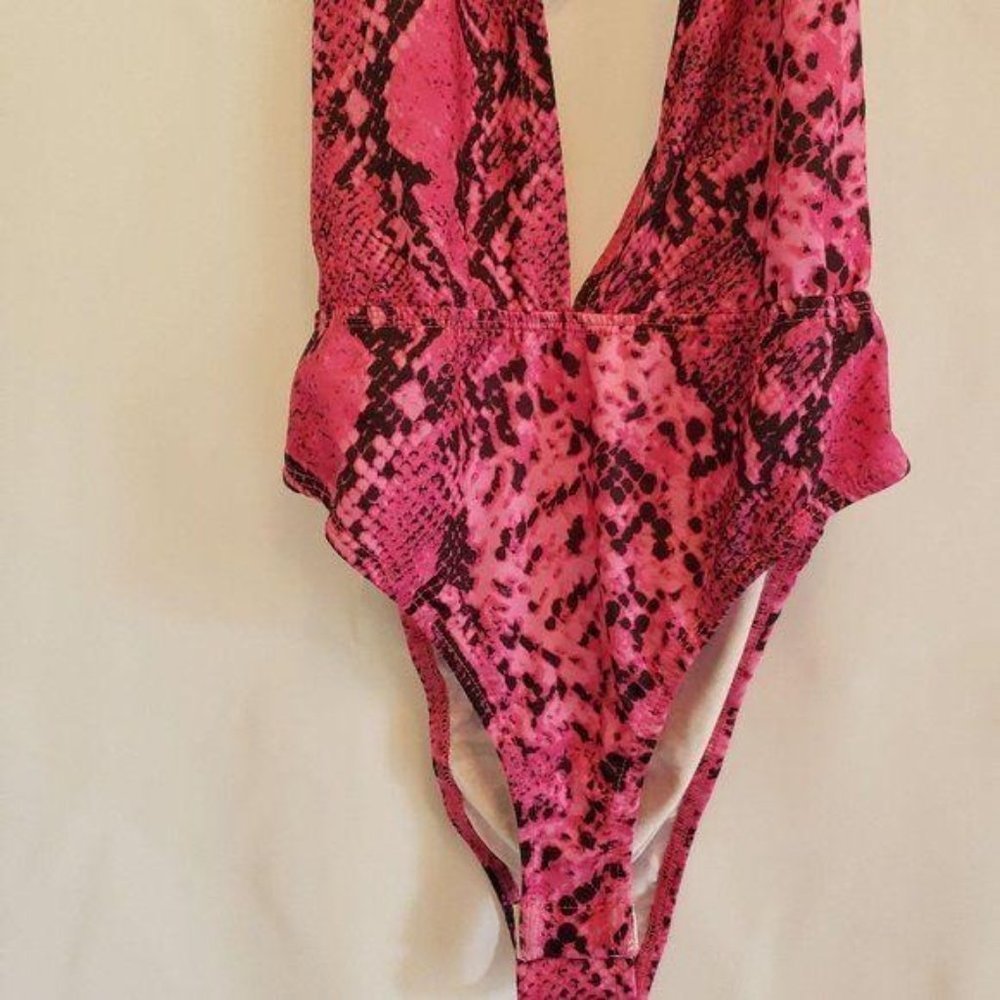 Banjul Pink Snake Print Robe - Picture 9 of 11